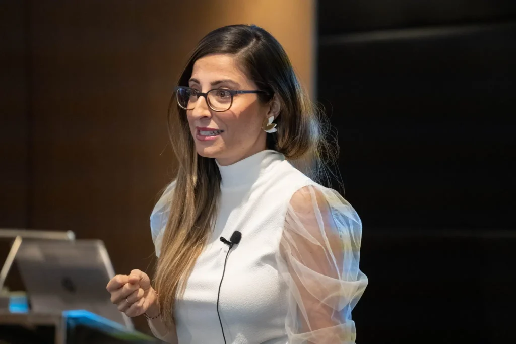 MONICA GALAN BRAVO